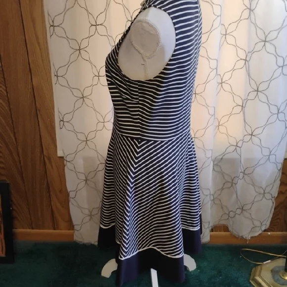 Kate Spade Broome Street Dress - Picture 4 of 7